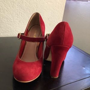 Red suede strap heels 👠